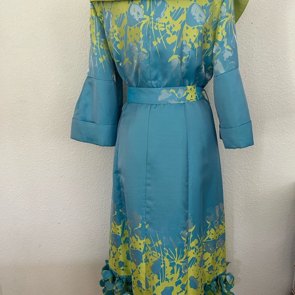 EUC CLASSY AND ELEGANT COAT DRESS - Picture 3 of 5